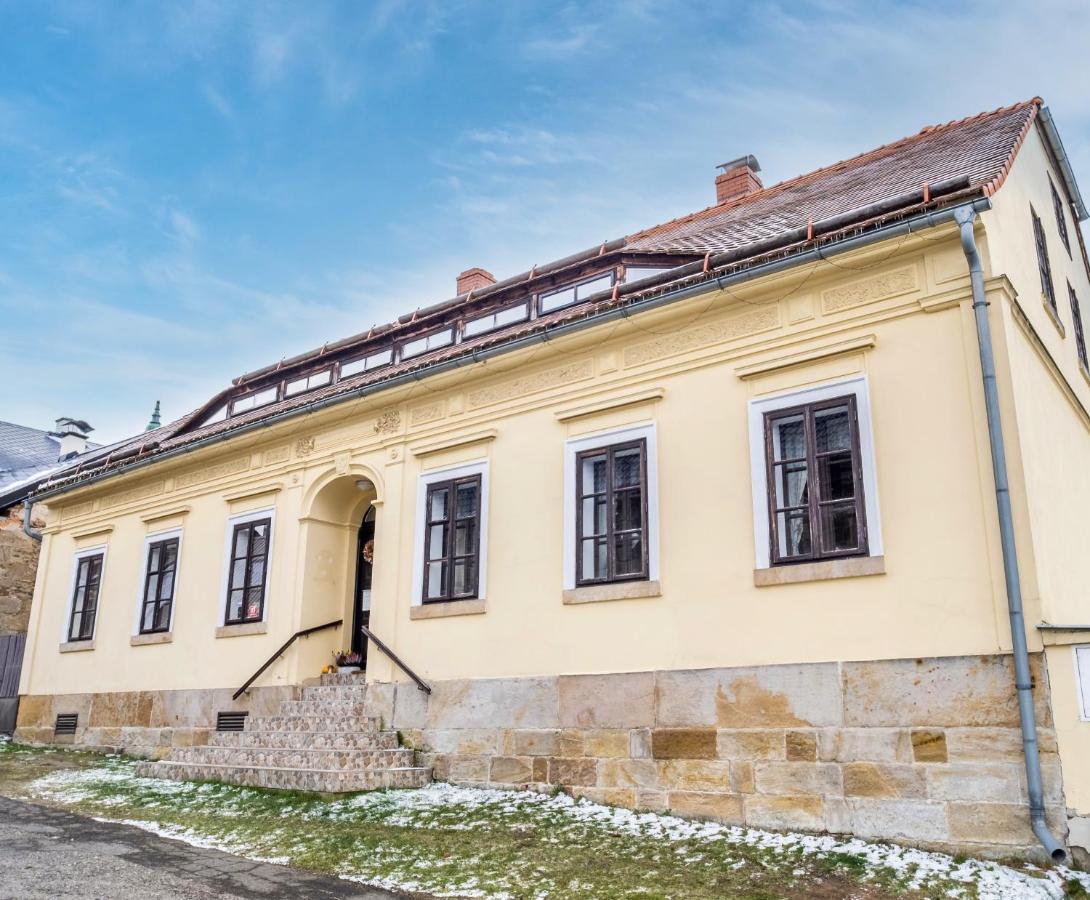 Jiřetín pod JedlovouRustic House V Luzickych Horachアパートメント エクステリア 写真